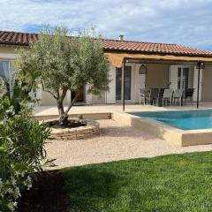 Villa provençale avec piscine
