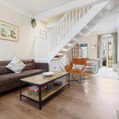 Pass the Keys 52 Rose St · Beautiful Renovated 2 Bed Home