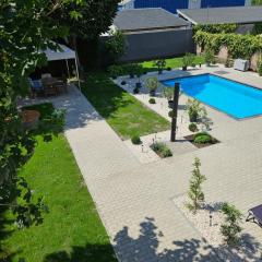 2 bedroom apartment with pool