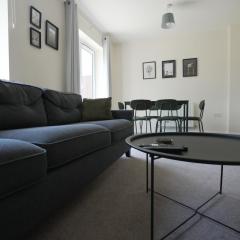 Spacious 4 bedroom, perfect for contractors, families, private parking