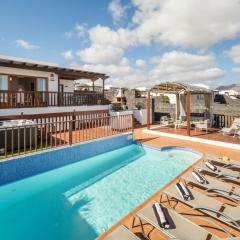 Villa 61 PlayaBlanca Lanzarote Pool Spa