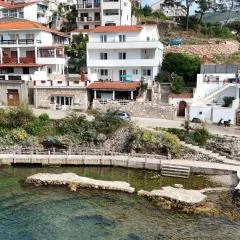 Apartments Peronja Jelsa Seafront