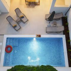 Apartment 88 - Private Heated Pool