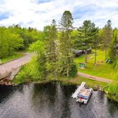 Hayward Retreat on the Chippewa Flowage w/ Dock!