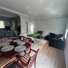 3Bed House in London - Private Parking - Terrace