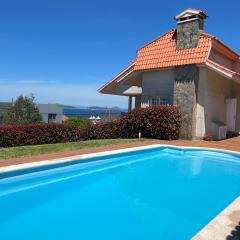 Casa con piscina, vistas y cerca de las playas