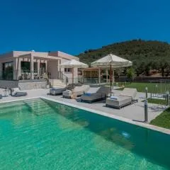 De Hierro Exclusive Villa - Magical Hospitality in a Villa with Pool and Breathtaking Views By Villa Mana Gers