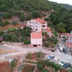 Apartments with parking space Beli, Cres - 22435