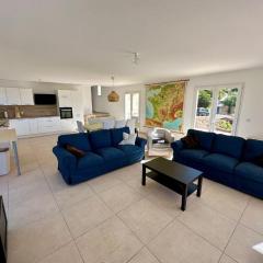 Villa l'Esquirol with view and pool