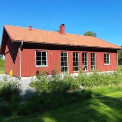 Lovely holiday home in Klovedal on Tjorn