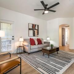 2BR CozySuites at Kierland Commons with pool #09