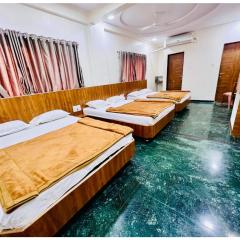 Hotel Three G, Shirdi