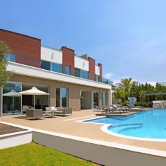 Royal Oasis Villa