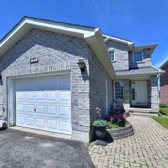 Cozy house at south end Barrie