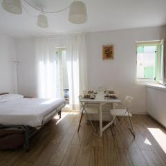 Essence Domus Sandalo