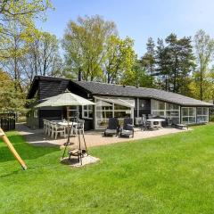 Awesome Home In Glesborg With Kitchen