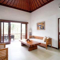 Malathi Green View House with Shared Pool