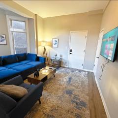 The Secret West Loop Oasis for up to 4 guests - 5 minutes to United Center!