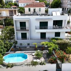 Apartments turtle gardens