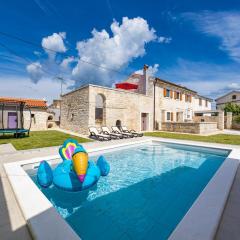 Indigenous House Komez