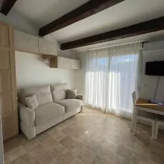 Appartement Pinède Piscine Clim proche Plage village naturiste