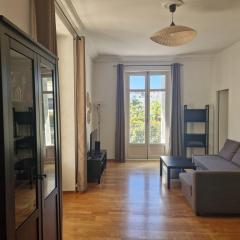 Beautiful and bright 1st Floor Flat with large Terrace - Biarritz City Center