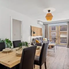 3 dormitorios, 2 baños y balcón