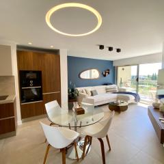 Appartement luxe vue mer et collines avec piscine