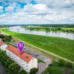 Zauberhafte Ferienwohnung in Barby Balkon mit Elbblick am Elbe-Saaleradweg