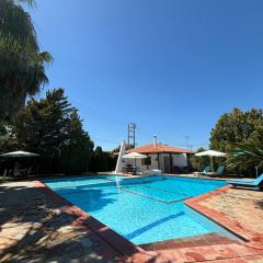 Country House with Pool and Big Garden