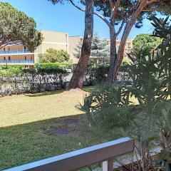 Charmant T2 à Bormes-les-Mimosas, proche plage et commerces, parking inclus, animaux acceptés - FR-1-610-82