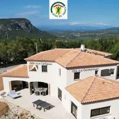 Trois appartements au sein du Mas Jams - Le Gouleyrous, Le Canigou et Le Figarassa
