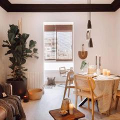 Hemba - 3 bedroom and balcony in Gracia