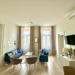 Luxury Huge Apartman - 92m2 - 3 Bedrooms - Free Garage!