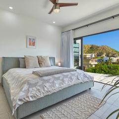 Exclusive Pedregal Condo Pool & Jacuzzi