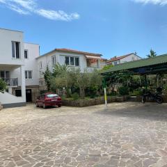 Apartments and rooms with parking space Rovinj - 23148