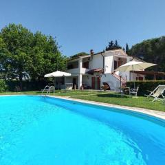 Holiday house near Pisa with private pool
