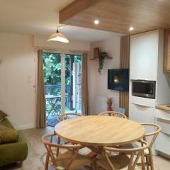 Duplex lumineux - 40m2 - 2 chambres - Balcon terrasse - Parking - Entierement renové en Mai 2024