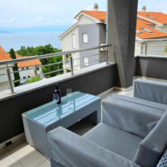 Domagoj - Luxury apartment with private parking, jacuzzi and seaview