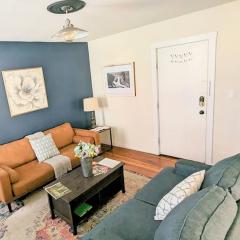Rustic Dwntwn flat at Hambright's Alley,Pet Friendly
