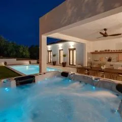 NEW Apartment Gironi with Pool, Jacuzzi