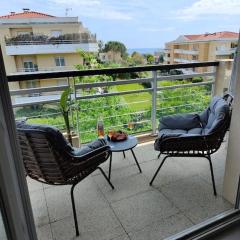 Bright & calm sea-view apartment