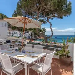 I Apartamento frente al mar en playa Tamariu