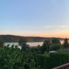 Apartamenty i pokoje z widokiem na jezioro Wielewskie