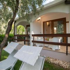melograno Holiday Home with Swimming Pool and Private Beach