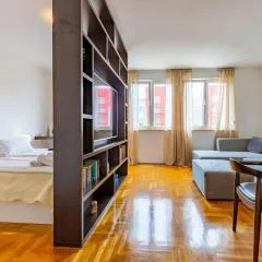 Amarena Studio with free private parking