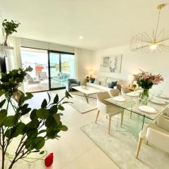 Magnificient 3 Bedroom Apartment by the Beach