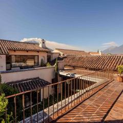 Casa Vecchia Centric Antigua Home AN010