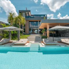 Beyond The Palms - Impressive Brand New 4BR Canggu Villa with Jacuzzi