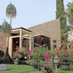 Azalea Villa's 9 Room